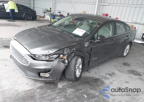 2019 Ford Fusion Hybrid Se z USA, uszkodzony, nr VIN 3FA6P0LU6KR220580